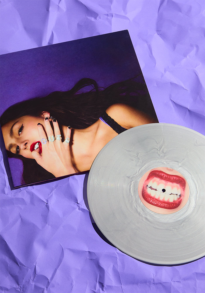 GUTS marbled silver vinyl